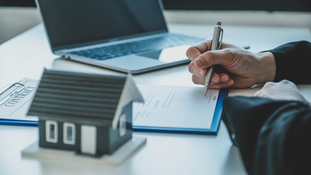 Comprendre le Contrat d'Achat Immobilier : Une Étape Cruciale dans la Transaction Immobilière