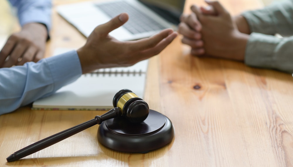 Aspects juridiques incontournables de la reprise d'entreprise : ce qu'il faut savoir