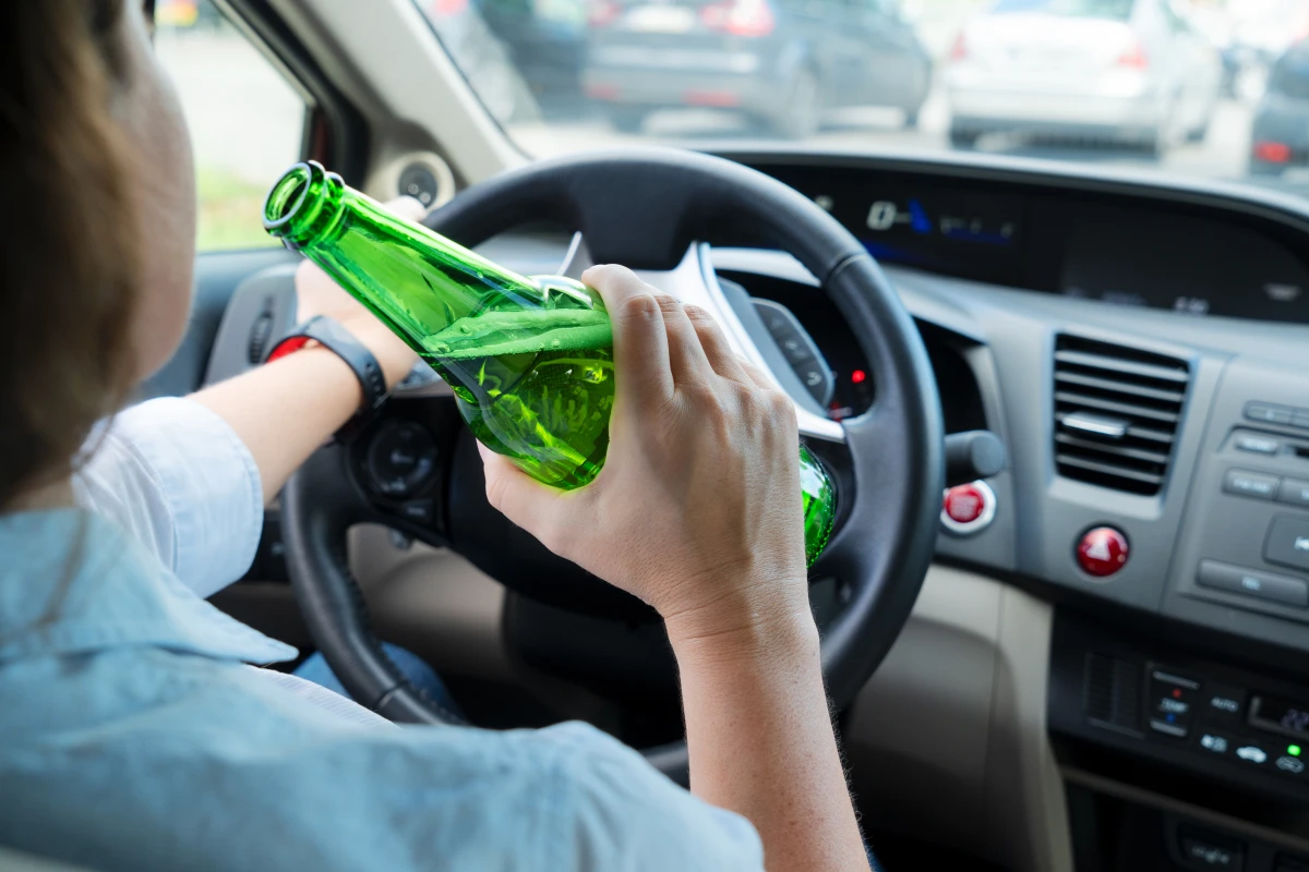 Infractions routières et conduite sans permis : Conséquences juridiques et sanctions encourues